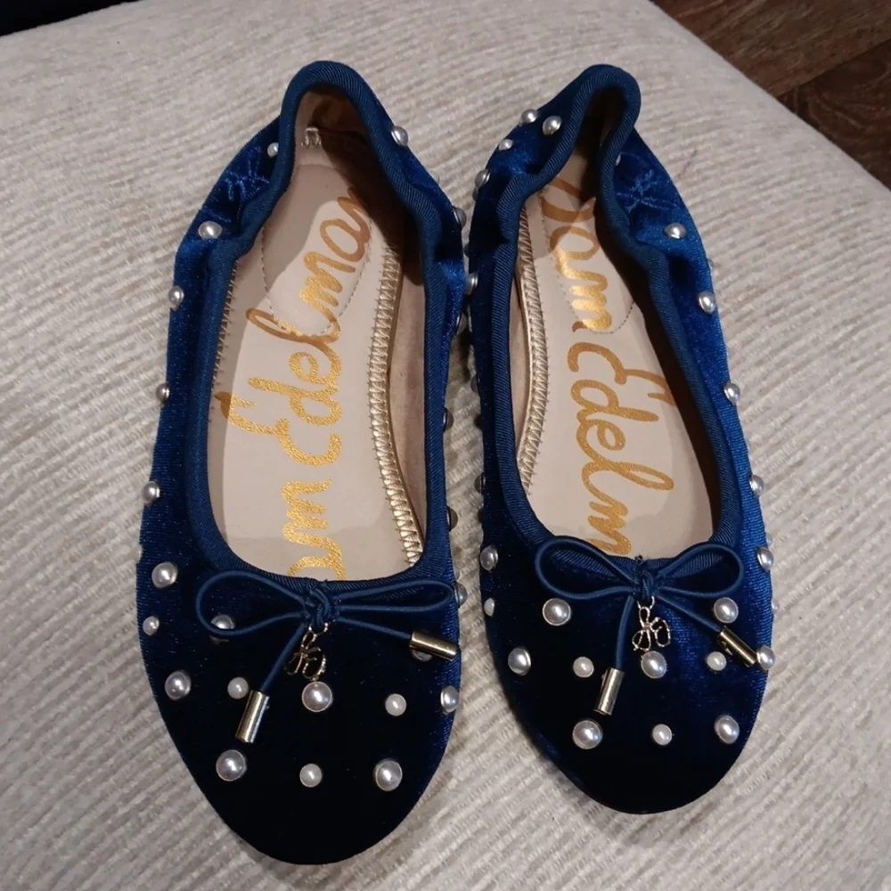 Sam Edelman Blue Polka Dot Flats Size 3